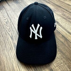 New York Yankees New Era MLB Adjustable 9Forty Hat Genuine Merchandise Navy Blue